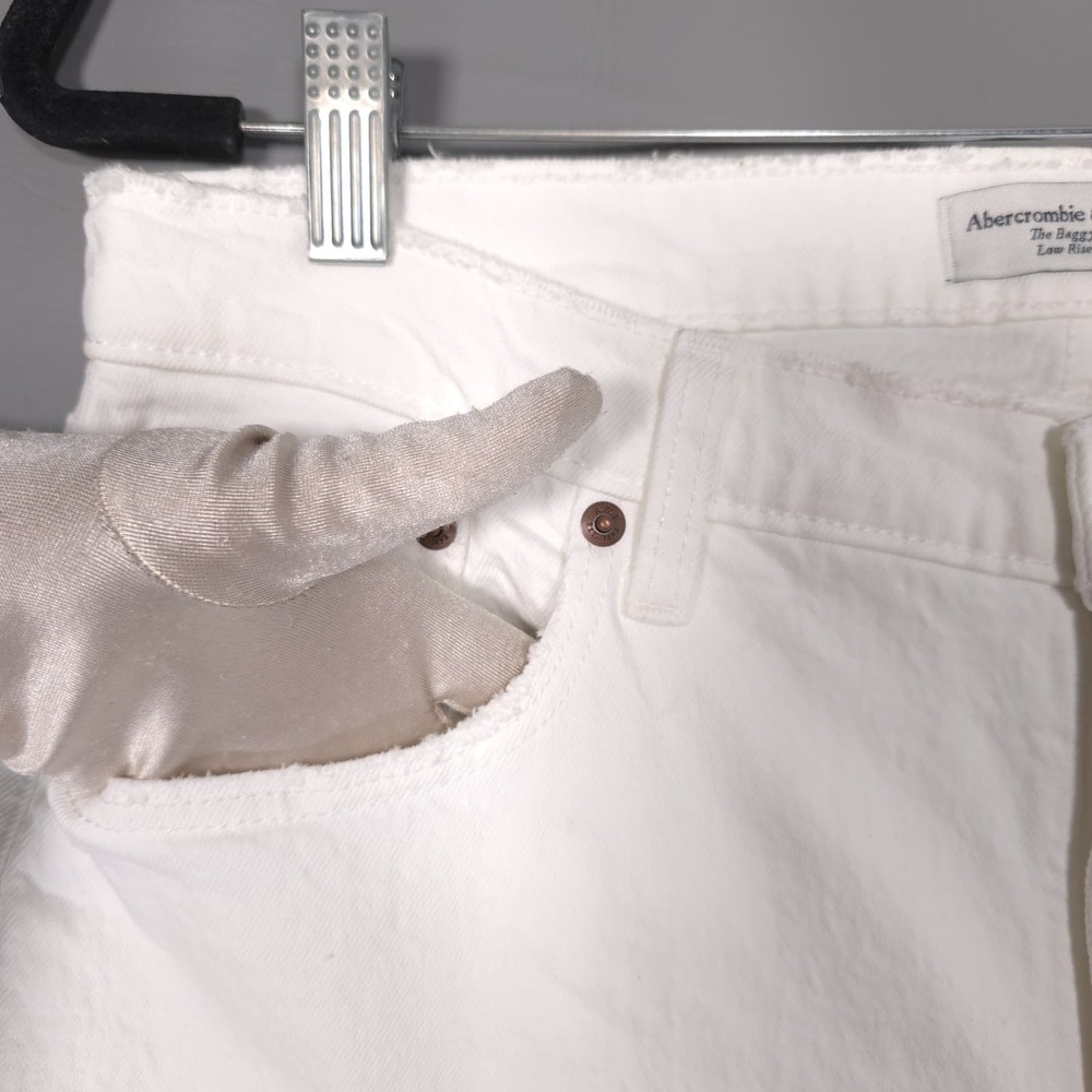 ABERCROMBIE & FITCH New Women's Jeans Baggy Low Rise Distressed 29 8s White - Picture 9 of 16